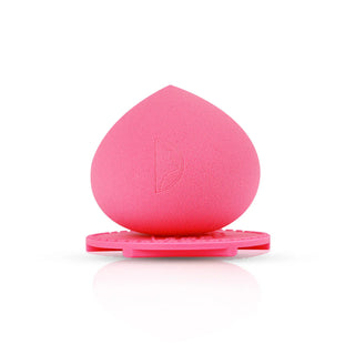 Blending Tool Sponge With Cleaner